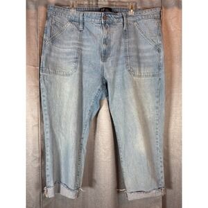 GAP Denim Universal Slim Boyfriend Jeans Light Wash Cropped Raw Hem Women 18 34R